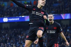 开云棋牌 -风云突变！勒沃库森清晨更衣室发声；德甲版图或变；话题不断；轮换策略成焦点 