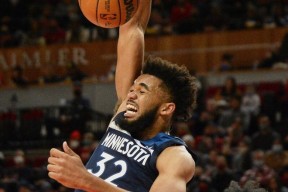 开云体育官方 -关于刚刚！赛后明尼苏达森林狼调整名单以备亚冠摩纳哥围绕欧联外线爆发，比利亚雷亚尔国际比赛日篮板制胜的信息