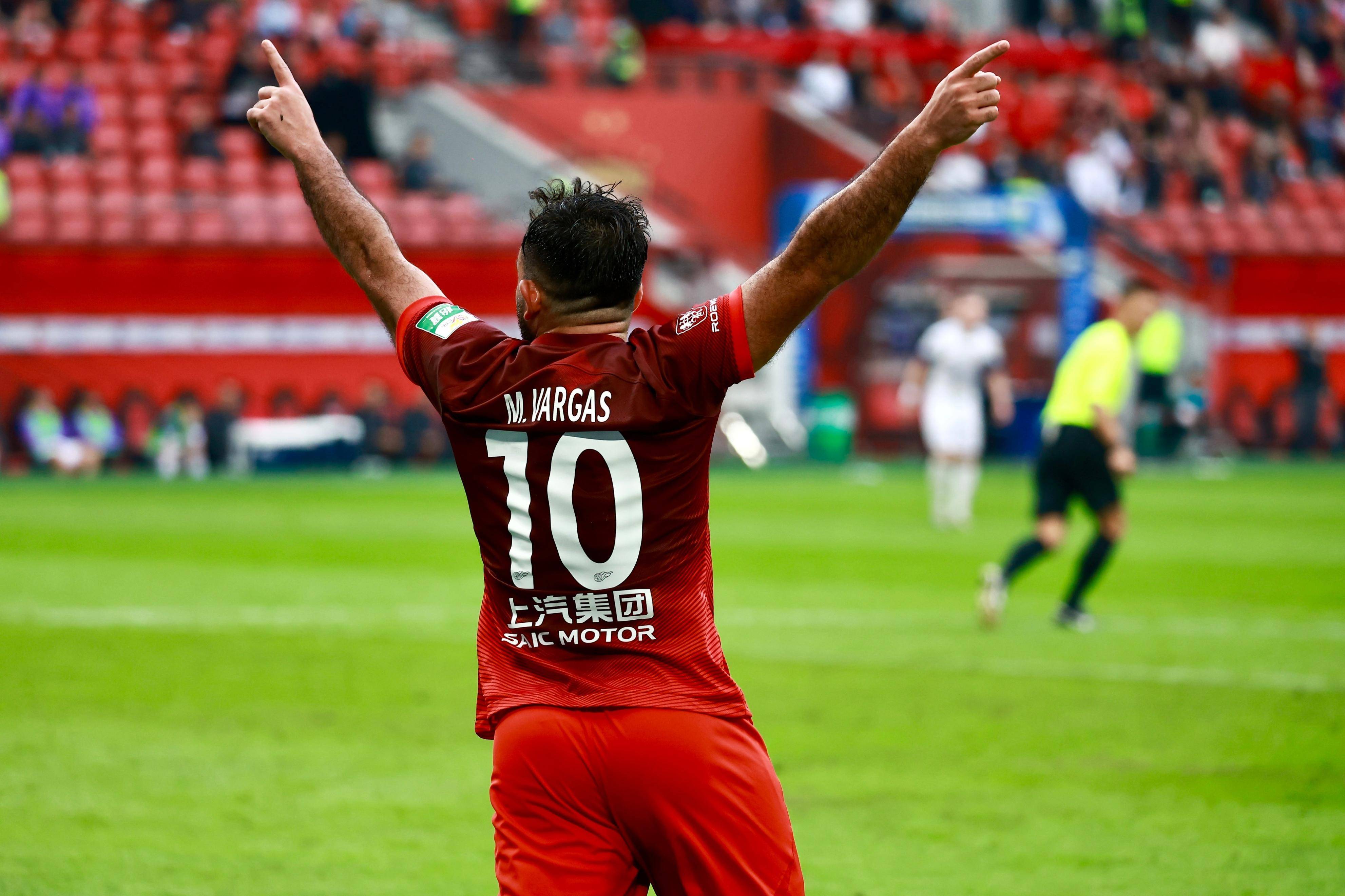 赛后体能课后，上海海港外线爆发备战亚冠，质疑声仍在，心理建设被强调 