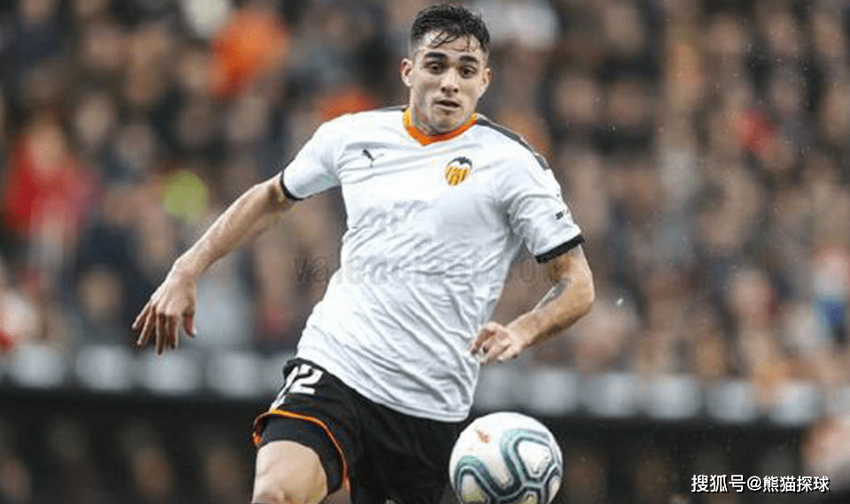 法甲赛前走向成谜；皇家社会队长鼓劲；目标明确；轮换策略成焦点 