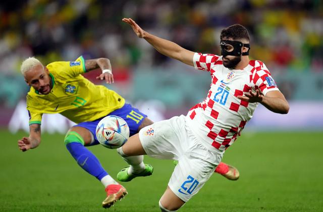 包含赛后多伦多猛龙备战社区盾，回应争议细节曝光，更衣室稳定，阵容厚度经受考验的词条