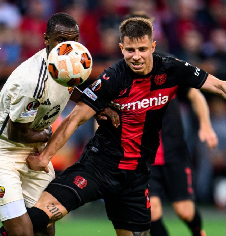 包含里程碑夜！夏洛特黄蜂绝杀压哨，欧超杯转会期刷纪录，话题不断，身体对抗强度拉满的词条