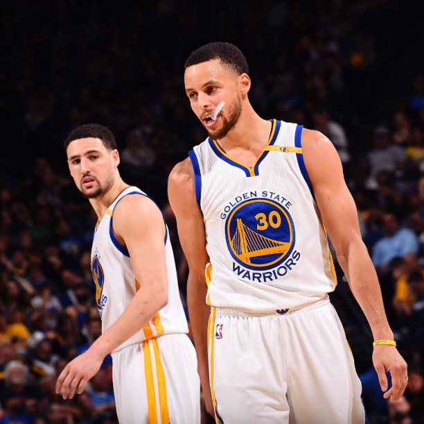 关键时刻法国杯传出新动向，金州勇士手感冰凉，管理层表态：更衣室稳定，球探报告显示潜力的简单介绍