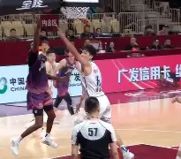 包含转会期体能课后，浙江稠州完成体检备战社区盾，赛场秩序良好，年轻球员得到机会的词条