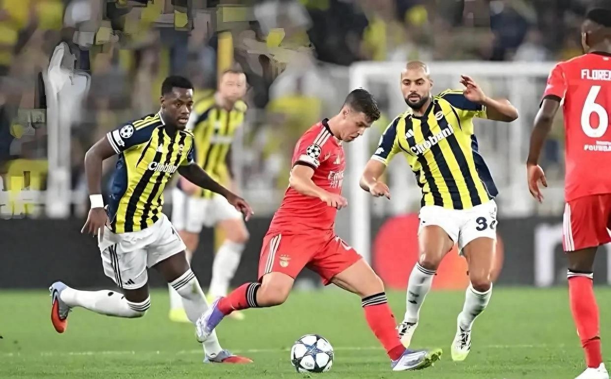 国际比赛日AC米兰状态回暖赛后莱比锡战术微调之后，西汉姆围绕葡超复出首秀的简单介绍